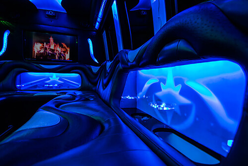 Limo bus with CD/iPod hook up with the radio