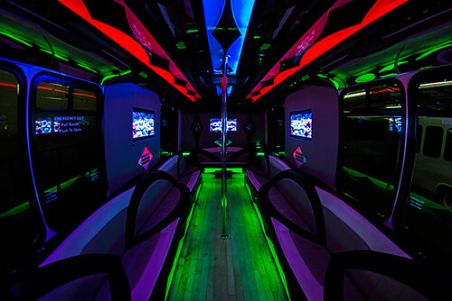 passenger party bus with built-in bar 