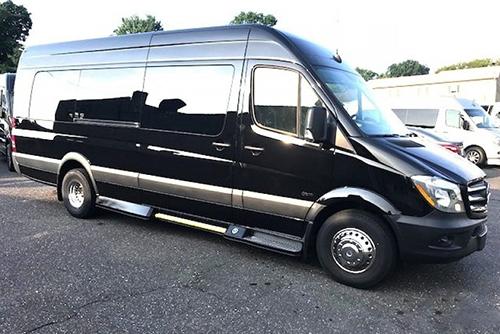 Milwaukee vans